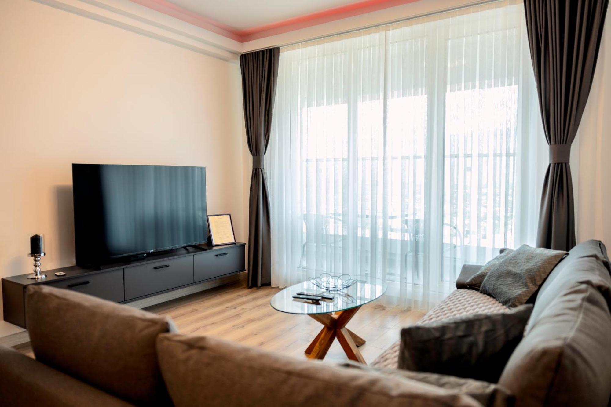 33Rd Floor Twin Apartments In Cevahir Sky City Complex With Pool, Spa, Fitness And Parking Included In Price Skopje Exterior photo