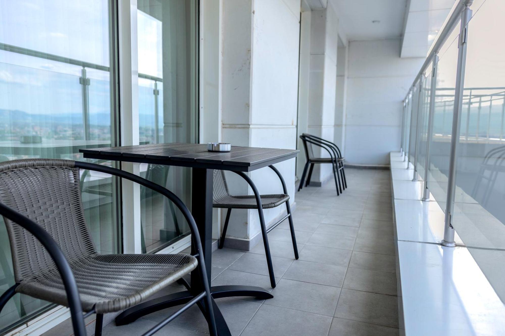33Rd Floor Twin Apartments In Cevahir Sky City Complex With Pool, Spa, Fitness And Parking Included In Price Skopje Exterior photo