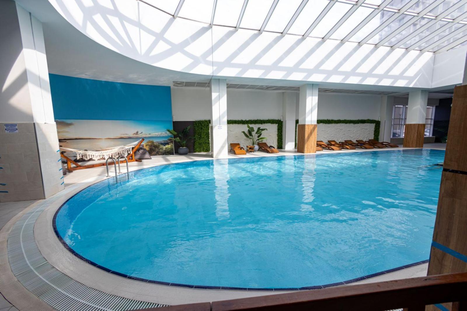 33Rd Floor Twin Apartments In Cevahir Sky City Complex With Pool, Spa, Fitness And Parking Included In Price Skopje Exterior photo